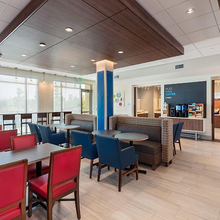 Holiday Inn Express & Suites - Moreno Valley - Riverside By Ihg Екстер'єр фото