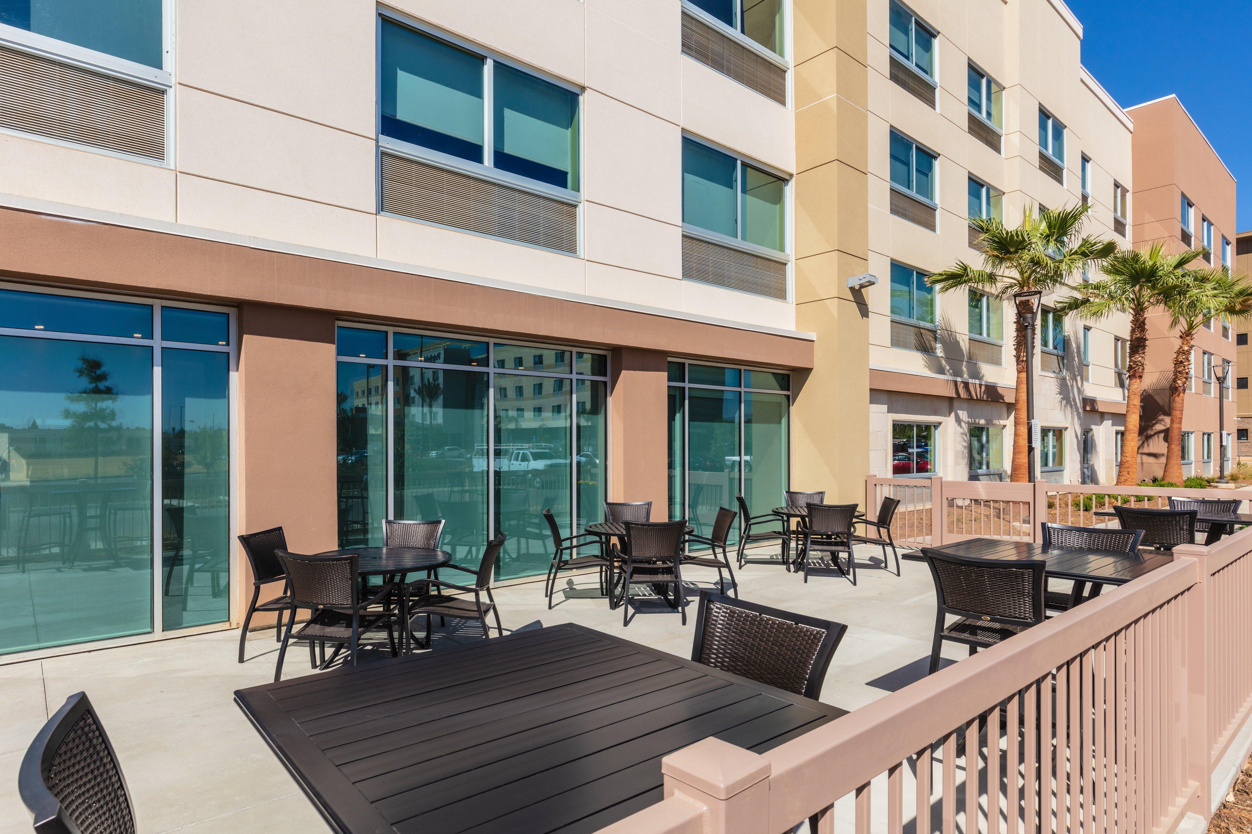 Holiday Inn Express & Suites - Moreno Valley - Riverside By Ihg Екстер'єр фото