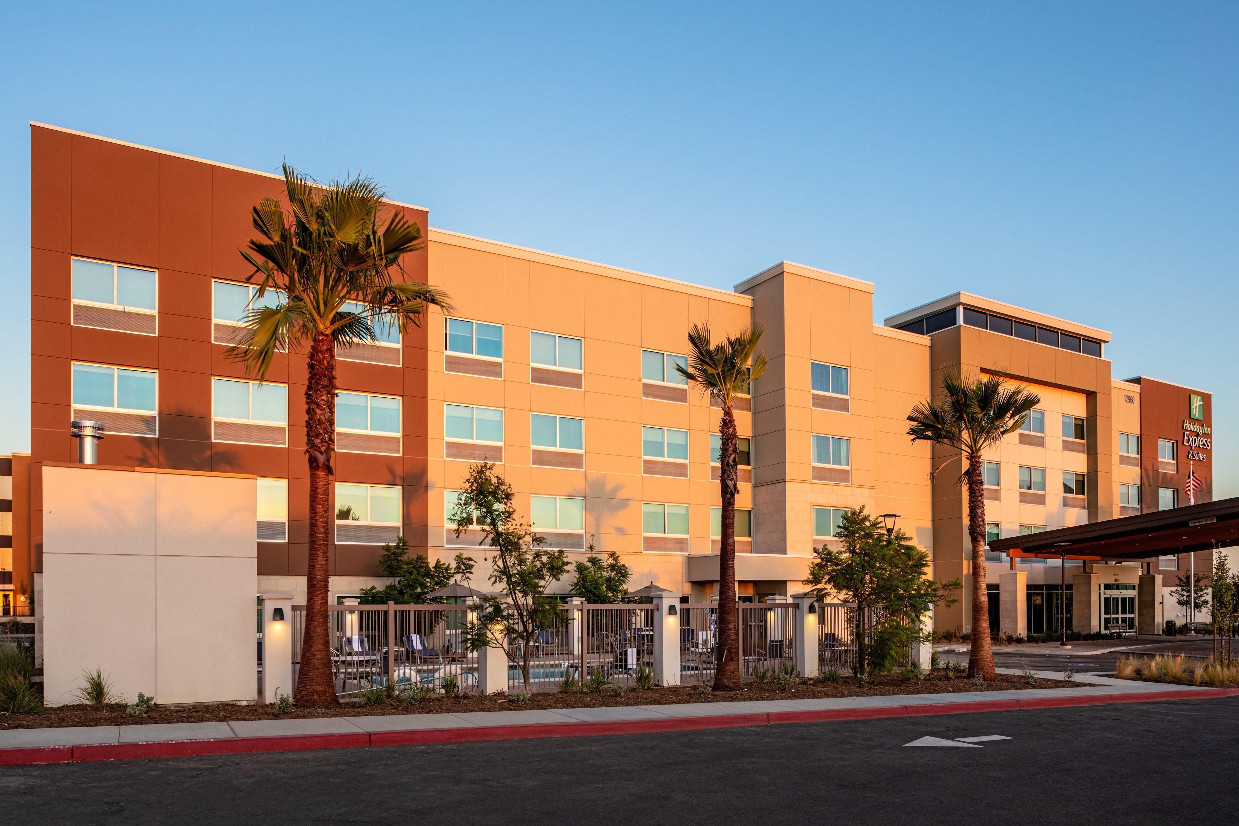 Holiday Inn Express & Suites - Moreno Valley - Riverside By Ihg Екстер'єр фото